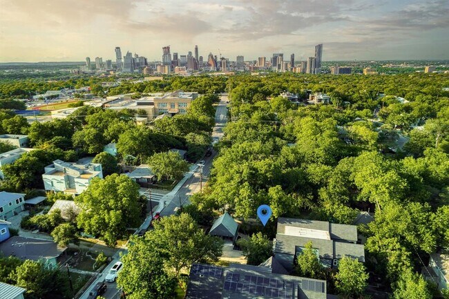 Foto del edificio - 2111 Brackenridge St