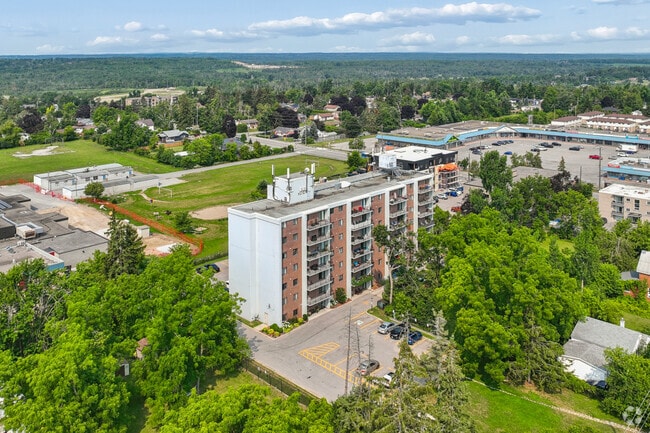 Aerial Photo - 401 West Street North