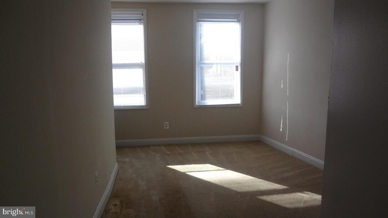Foto principal - 780 Washington Blvd