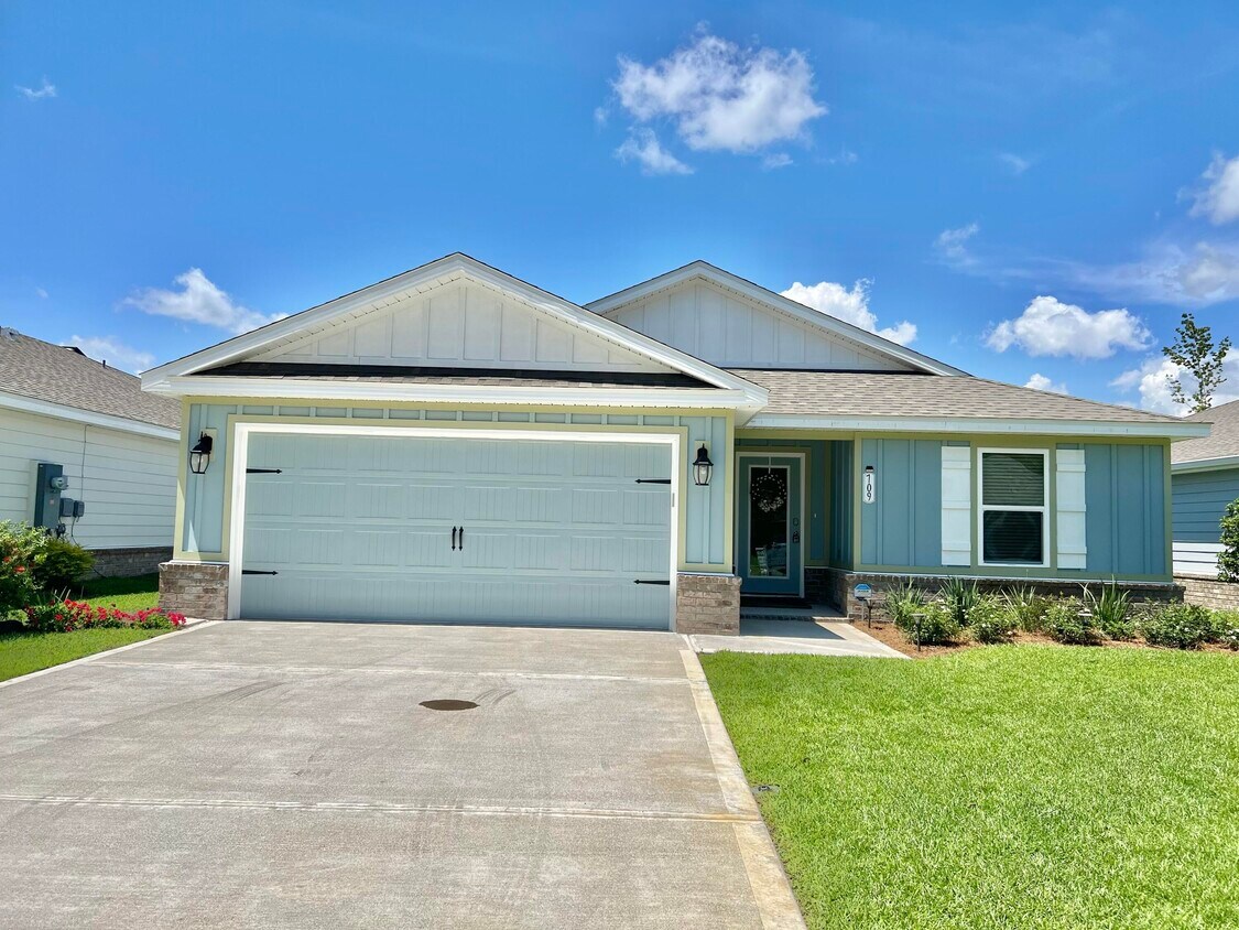 Primary Photo - 709 Riverwalk Cir