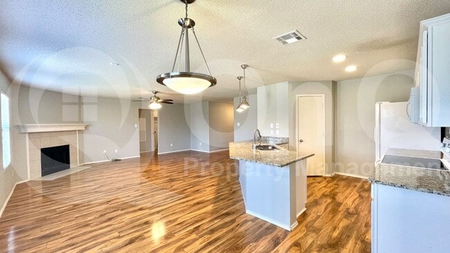 Building Photo - 9952 George Washington Dr