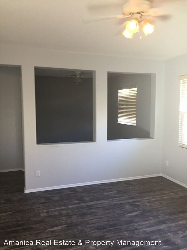 Foto del edificio - 3 br, 3 bath House - 22394 Witchhazel Ave