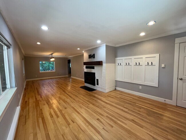 Building Photo - Fabulous NE Portland 2 bedroom 2 bathroom ...