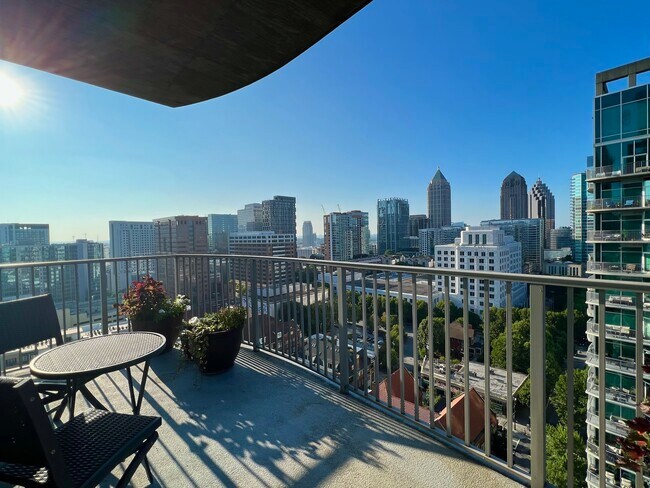 Foto del edificio - 923 Peachtree St NE