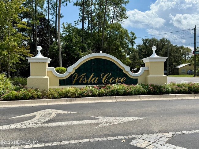 Foto del edificio - 1911 VISTA COVE Rd