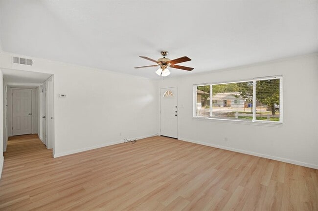 Foto del edificio - 6702 Boleynwood Dr