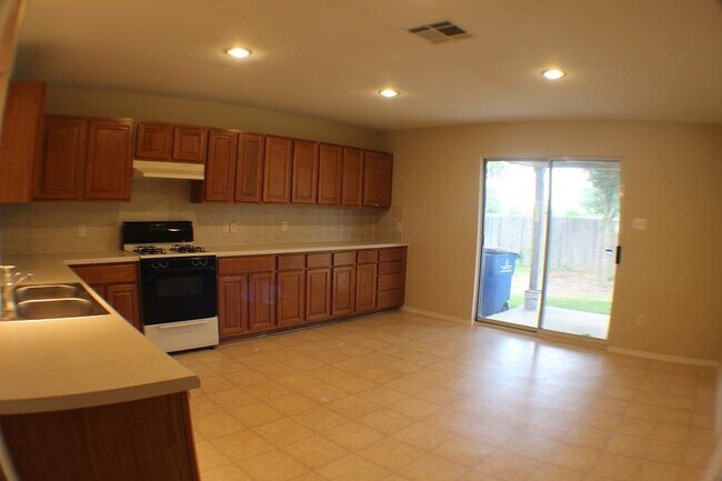 Foto del edificio - 12321 Kilmartin Ln