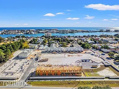 Building Photo - 3 br, 3 bath Townhome - 10 Renea Cove