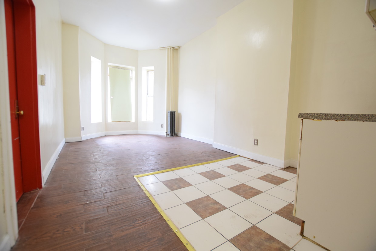 Foto principal - 355 Jefferson Ave