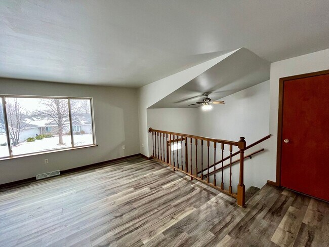 Foto del edificio - 704-706 N 16th Ave