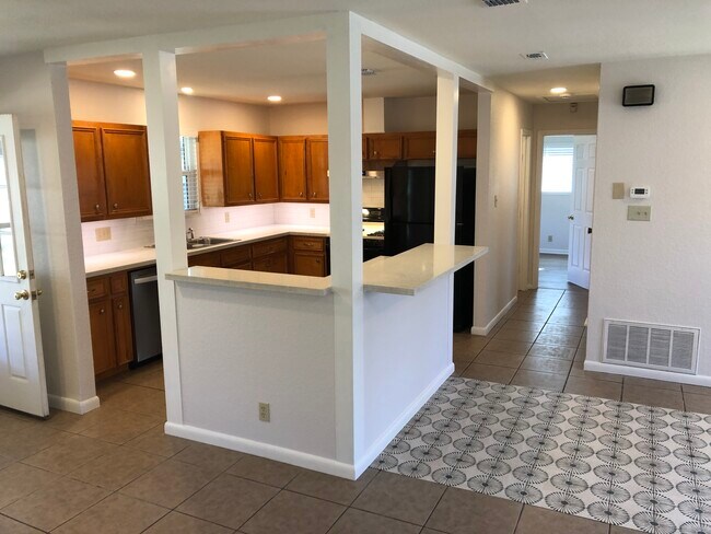 Cocina - 2409 Glen Springs Way