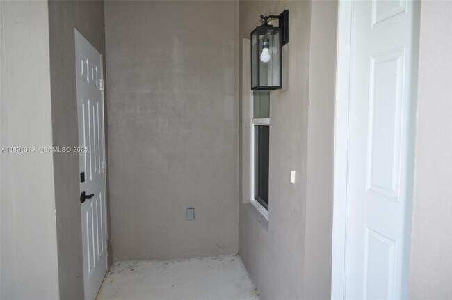 Foto del edificio - 4123 Mandarin Rd