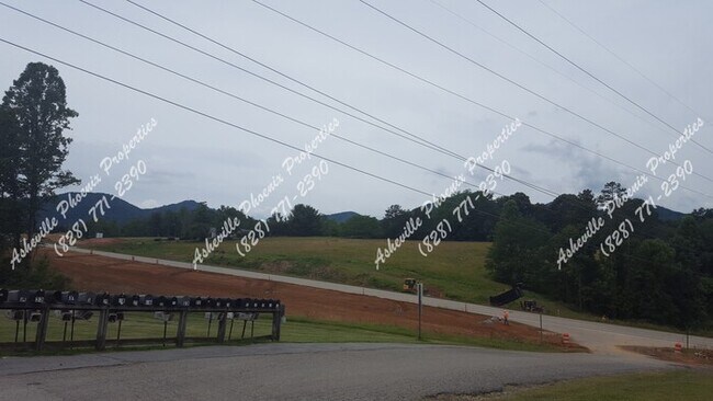 Foto del edificio - 118 Suncrest Drive