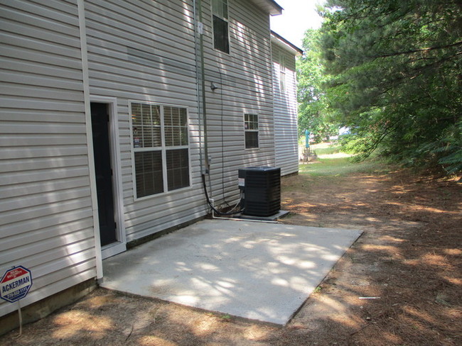 Foto del edificio - 4/2.5 Southern Charm in Quiet Neighborhood!!