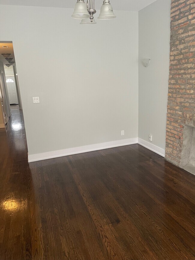 Building Photo - 6434 S Eberhart Ave