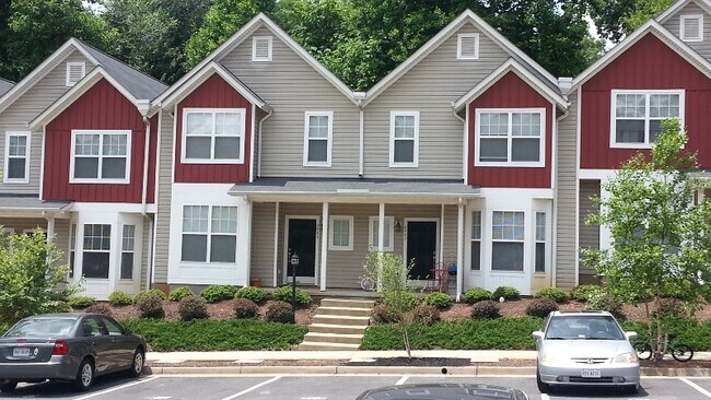 Foto del edificio - 2443 N Berkshire Rd