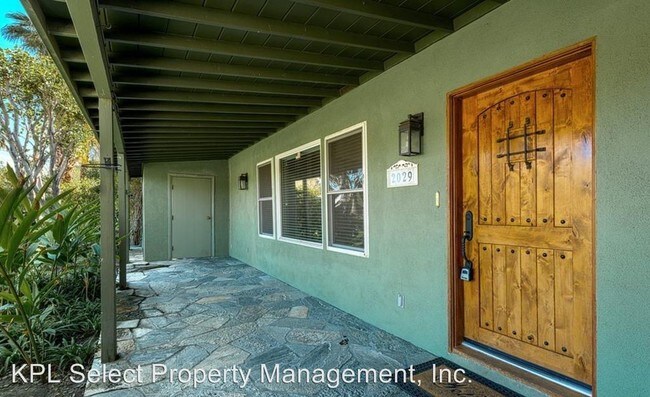 Building Photo - 4 br, 4 bath House - 2029 E. Paseo Gracia