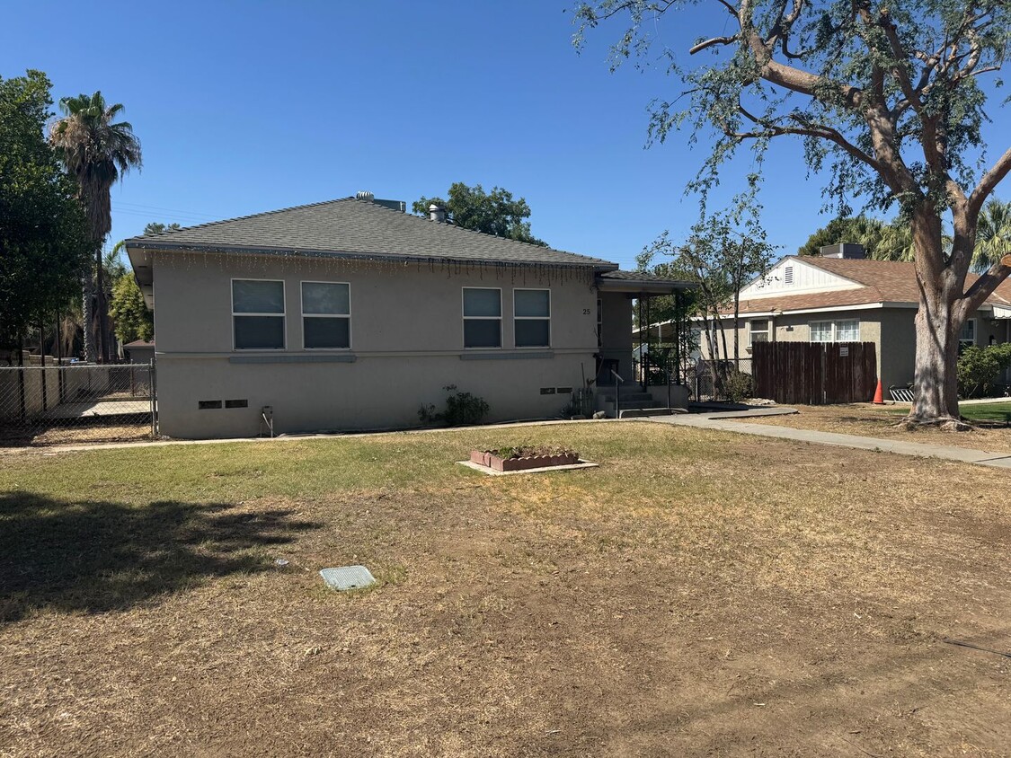 Primary Photo - Spacious home near Bakersfield College!