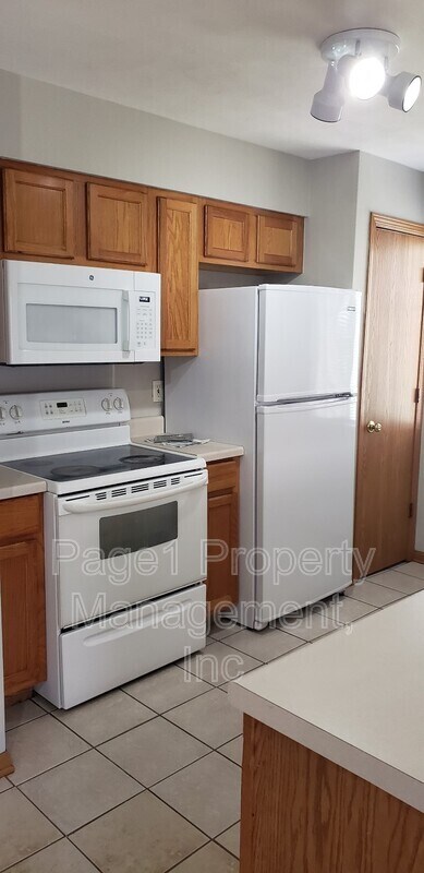 Building Photo - 1040 Minns Dr