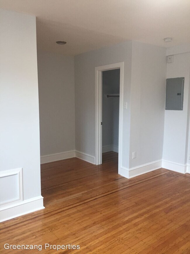 Foto del edificio - 4107 Chester Ave