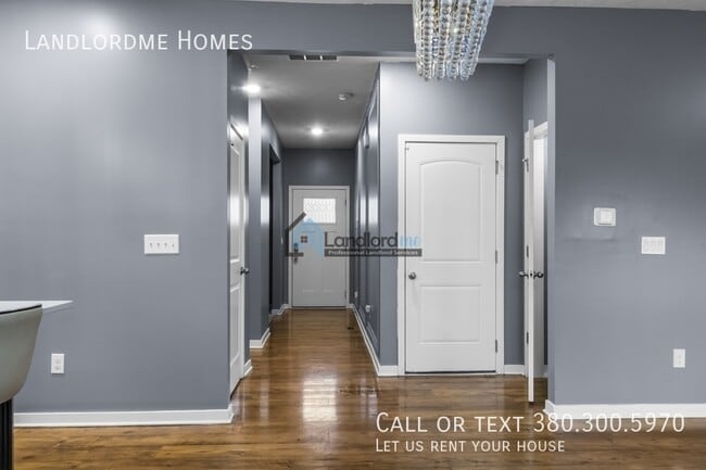 Building Photo - 4301 Holstein Dr