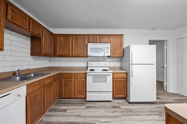 Foto del edificio - 23422 High Point St