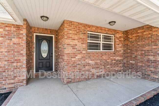 Foto del edificio - 21817 Lombardo Ln