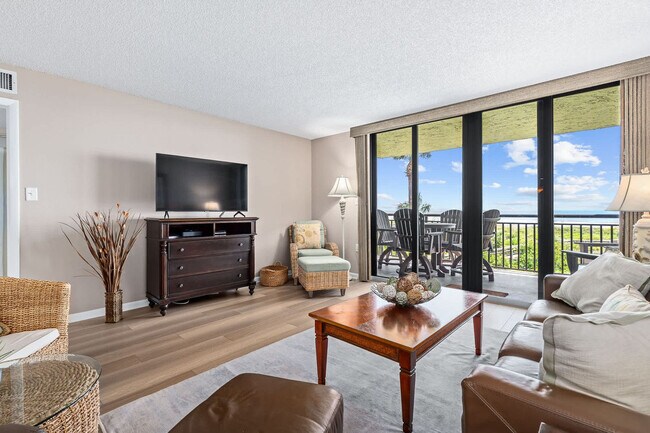 Building Photo - 6240 A1A S