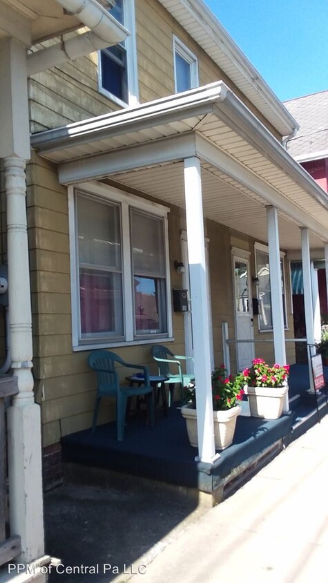 Foto principal - 132 S Main St