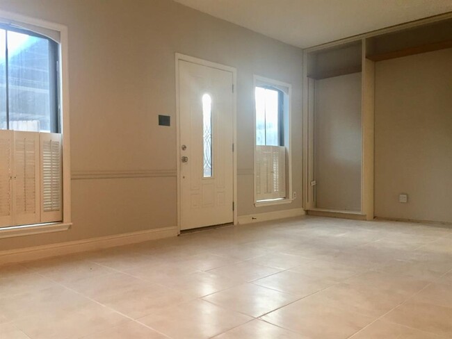 Foto del edificio - 8353 Wednesbury Ln