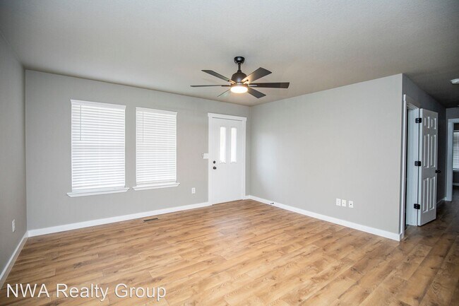 Building Photo - 2 br, 2 bath House - 2986 N. Woods Lane