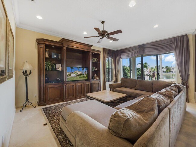 Building Photo - 8859 Hidden Acres Dr