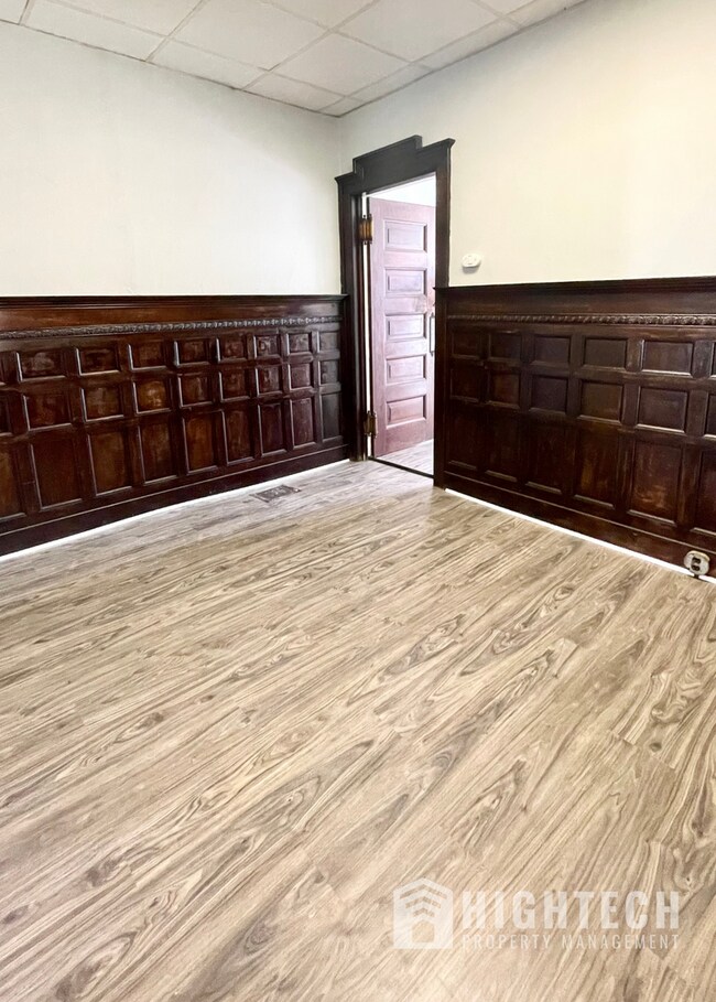 214 S Park Ave Unit 216 Park Ave, Fremont, OH 43420 Room for Rent in Fremont, OH