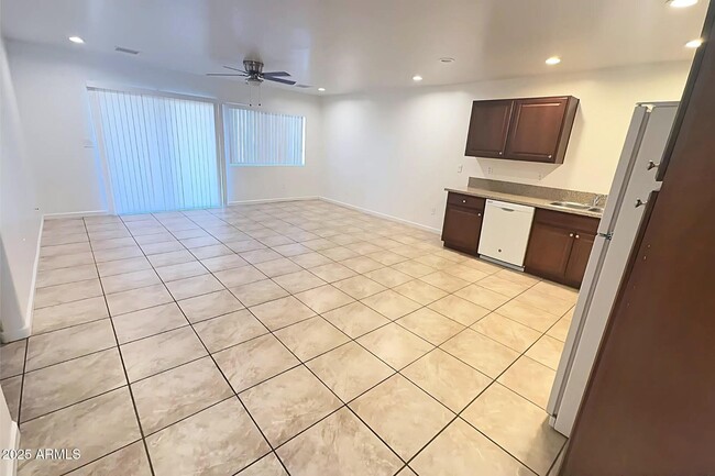 Building Photo - 3894 N Tani Rd