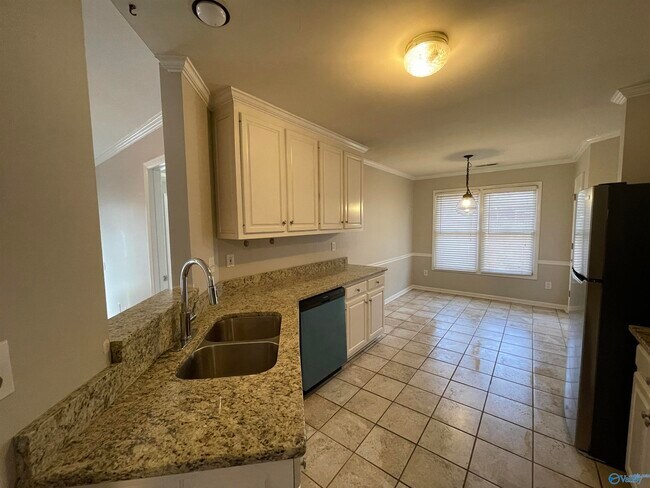 Building Photo - 102 McDermotts Way