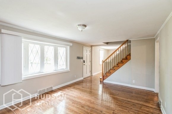 Building Photo - NOW AVAILABLE! - 1139 Foxon Rd, North Bran...