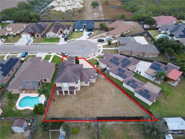 Building Photo - 25 Lerma Dr