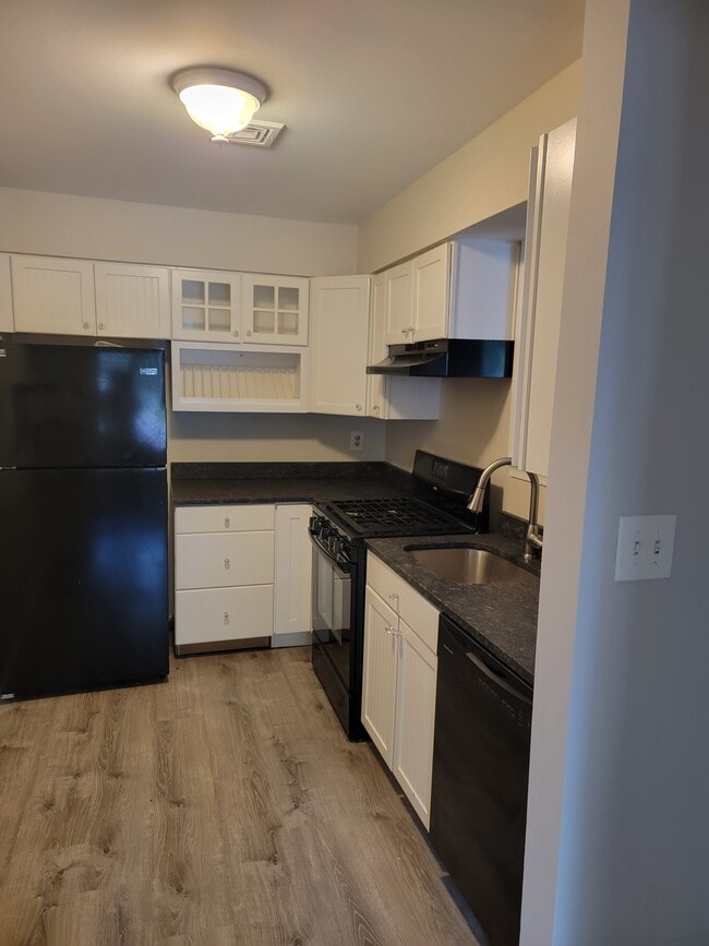 Kitchen - 1 Central Ave