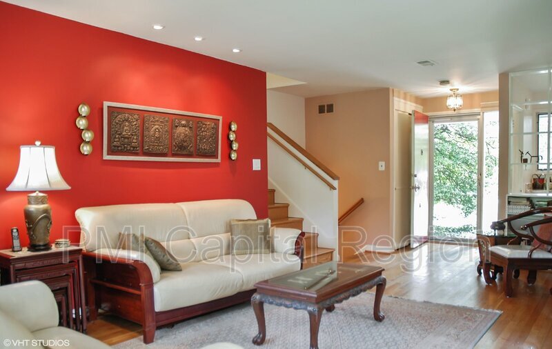 Primary Photo - 10300 Farnham Dr
