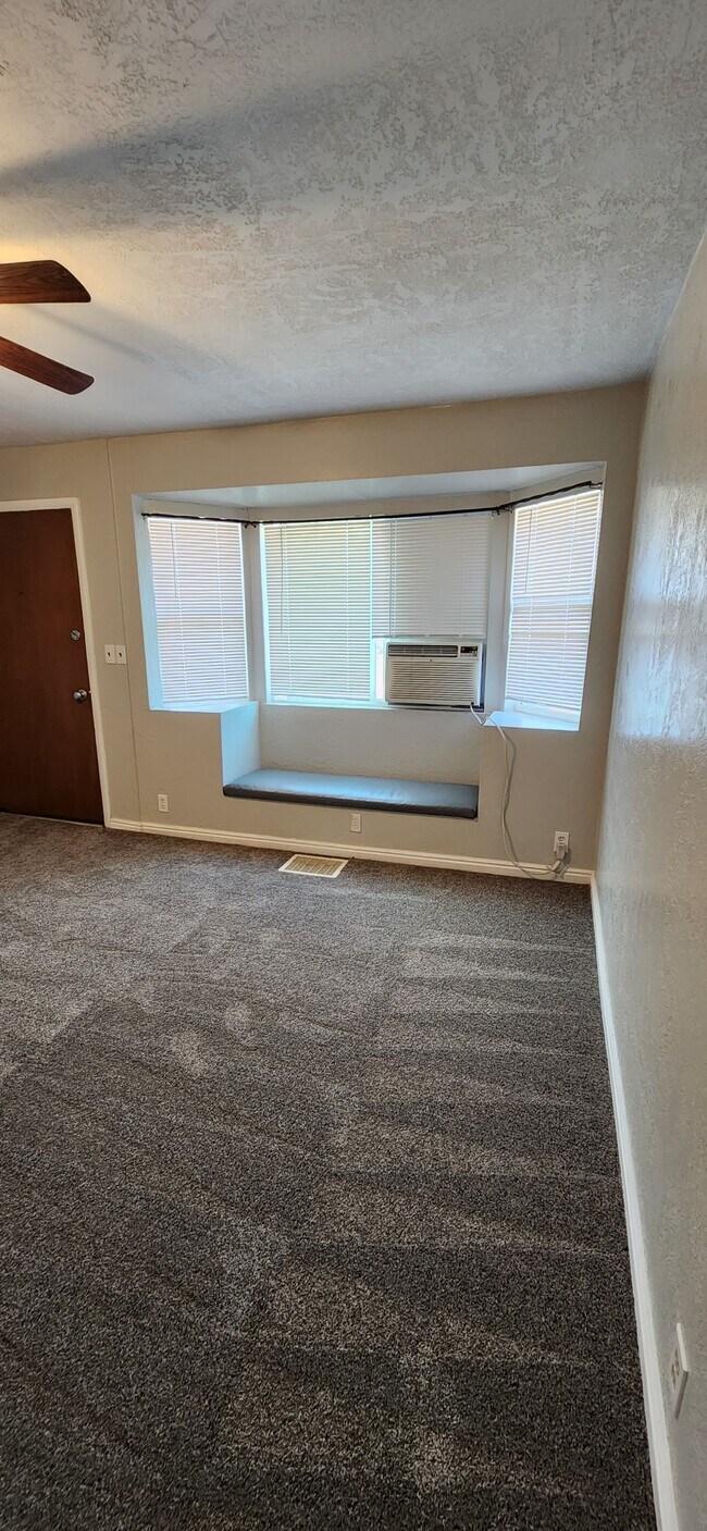 Building Photo - 585B S 1200 W