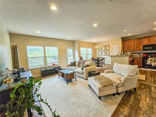 Foto del edificio - 813 Fairgate Drive