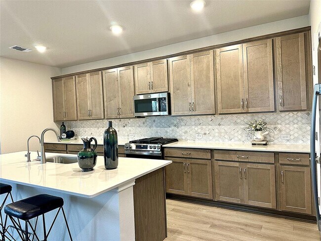 Building Photo - 101 Rita Blanca Bnd