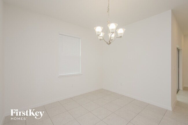 Foto del edificio - 328 Corbel Ln