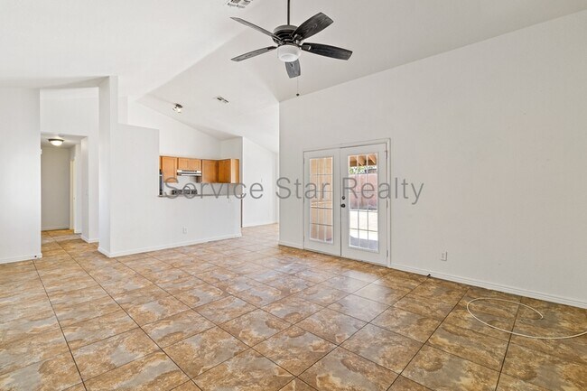 Foto del edificio - 7737 W Hazelwood St