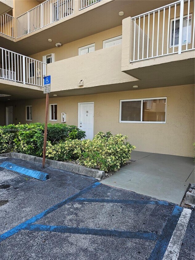 Foto principal - 2640 W 76th St