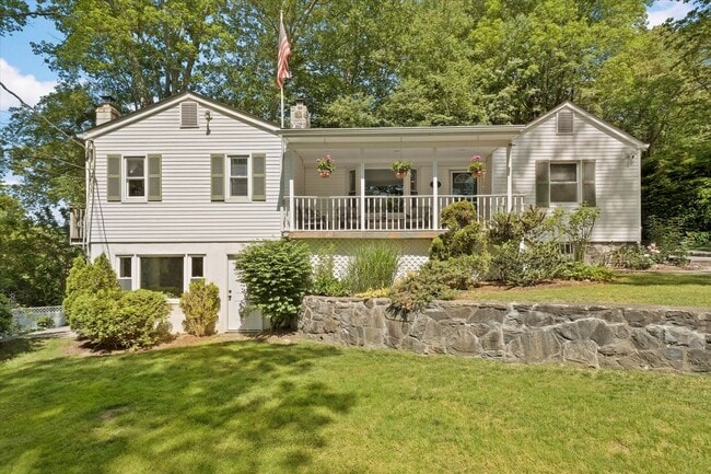 Building Photo - 13 Split Rock Rd