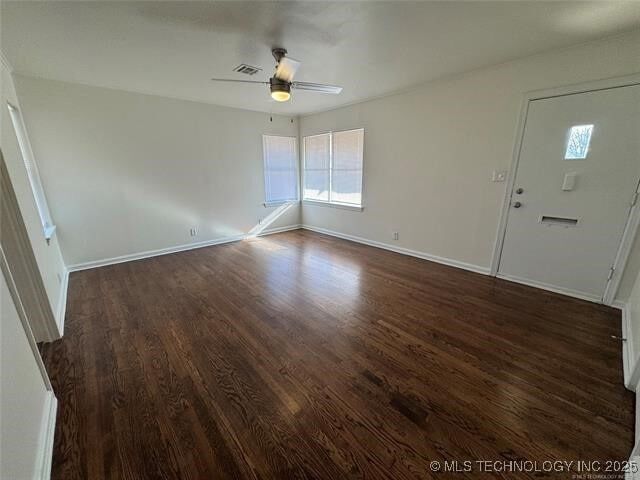 Foto del edificio - 2743 E 3rd St