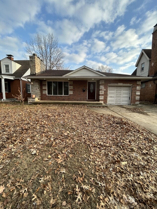 Photo - 2842 State St (Granite City, IL)