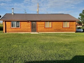 Building Photo - 18 Genetti Dr