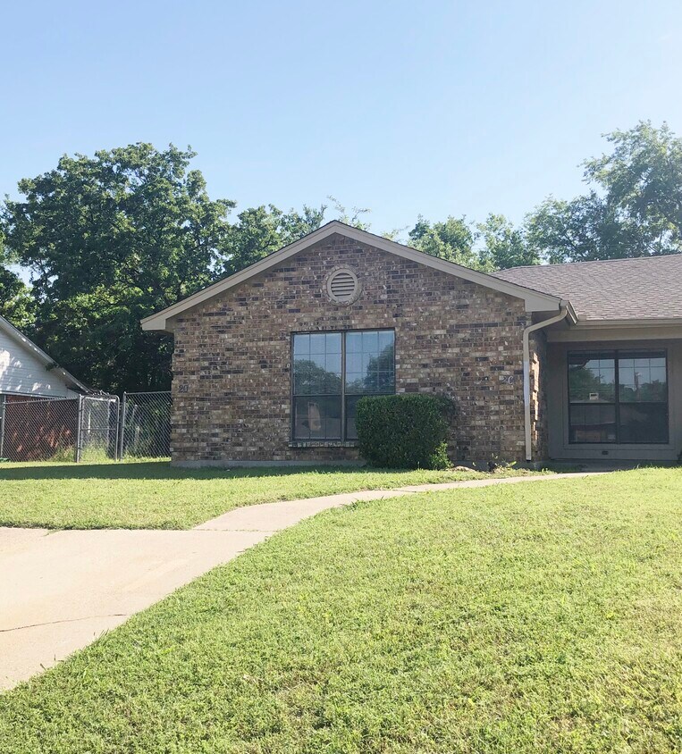 20 Shady Valley Ct, Mansfield, TX 76063 Townhome Rentals in Mansfield